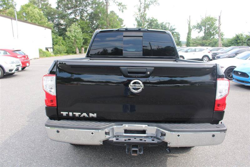 Used 2020 Nissan Titan SV w/ SV Convenience Package AWD/4WD image 6