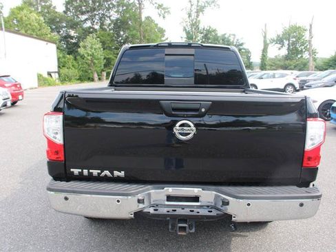 Used 2020 Nissan Titan SV w/ SV Convenience Package AWD/4WD image 6