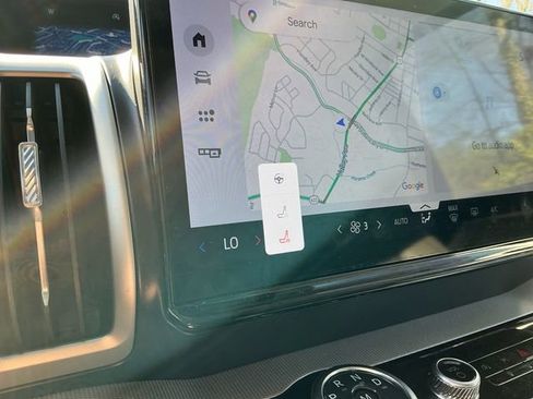 Used 2025 Ford Expedition Active image 24