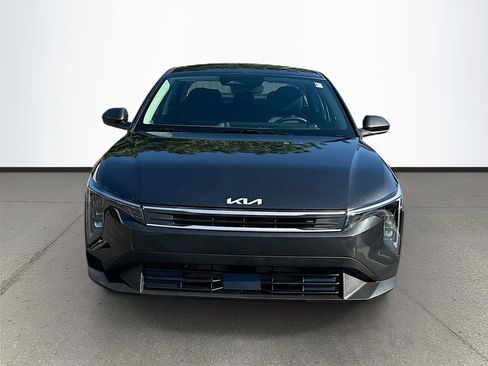 New 2025 Kia K4 LXS image 2