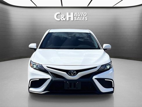 Used 2024 Toyota Camry SE FWD image 2