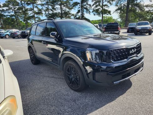 Used 2024 Kia Telluride EX X-Line AWD/4WD image 3