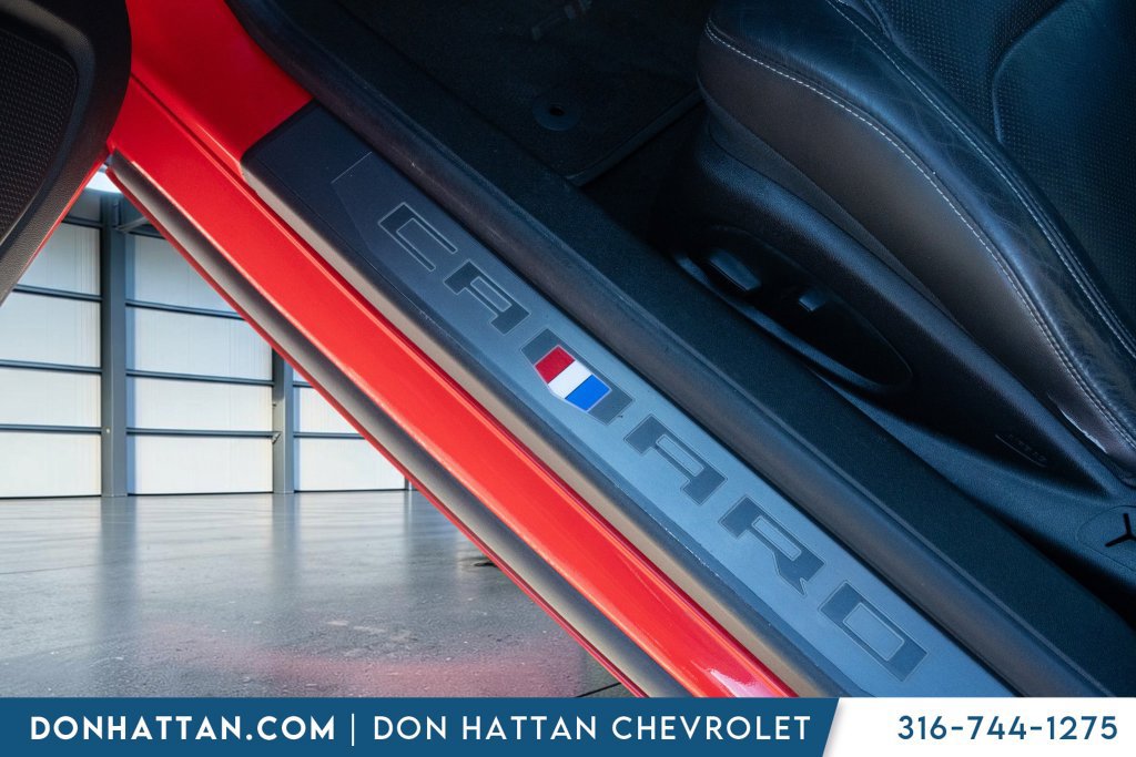 Used 2017 Chevrolet Camaro LT RWD image 16
