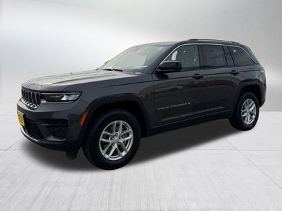 Used 2023 Jeep Grand Cherokee Laredo