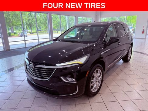 Used 2023 Buick Enclave Premium w/ Experience Buick Package FWD image 3