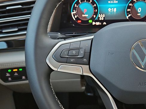 New 2026 Volkswagen Atlas SE image 19
