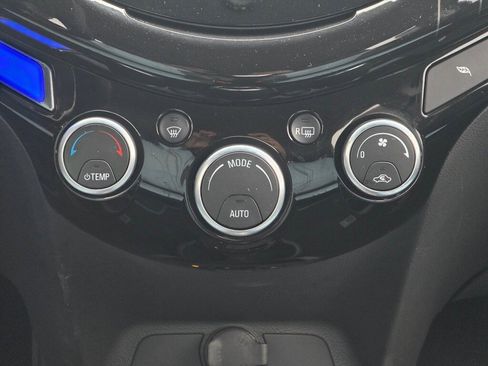 Used 2015 Chevrolet Spark LT image 13