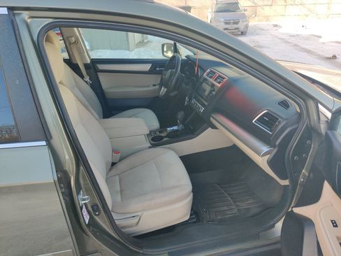 Used 2017 Subaru Outback 2.5i Premium image 15