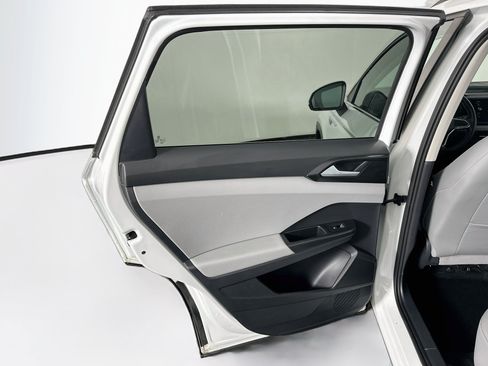 Used 2022 Volkswagen Taos SE AWD/4WD image 25