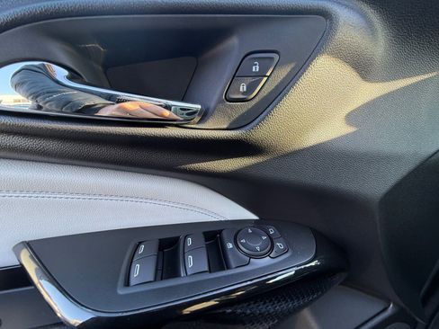 New 2026 Chevrolet Trax LT image 16