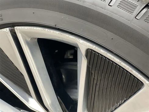 Certified 2025 Cadillac Lyriq Luxury image 30