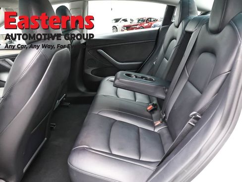 Used 2023 Tesla Model 3 Standard Range image 19