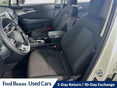 Used 2023 Kia Sportage LX image 16