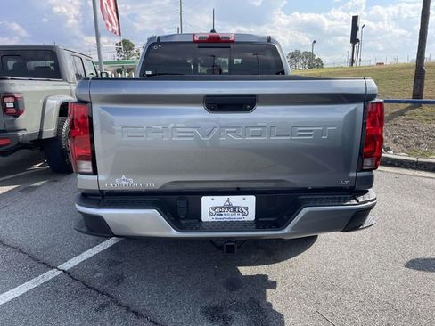 Used 2024 Chevrolet Colorado LT w/ LT Convenience Package image 4