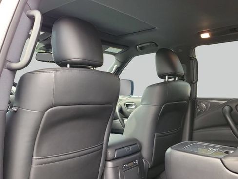 Used 2024 Nissan Armada SL w/ Midnight Edition Package RWD image 10