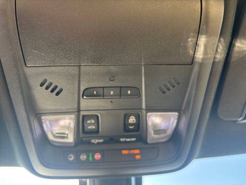 Used 2017 Cadillac XT5 Luxury image 29