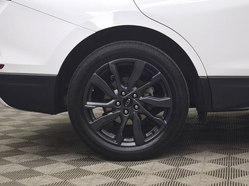 Used 2022 Chevrolet Equinox RS w/ Infotainment Package image 31