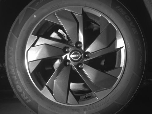 Used 2025 Nissan Rogue SV image 15