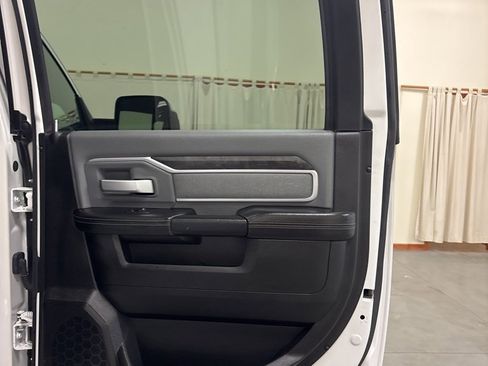Used 2022 RAM 2500 Big Horn w/ Level C Equiment Group image 35