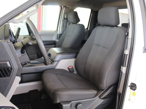 Used 2017 Ford F150 XL w/ Equipment Group 101A Mid AWD/4WD image 44