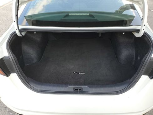 Certified 2025 Nissan Altima 2.5 SV FWD image 8