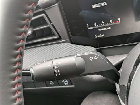 New 2026 Nissan Kicks SR FWD image 28