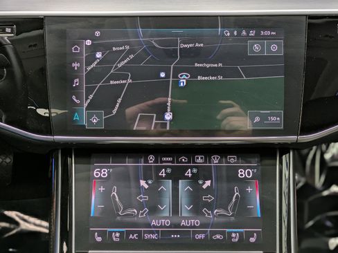 Used 2021 Audi A8 L 3.0T w/ Executive Plus Package image 12