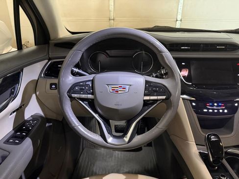 Used 2021 Cadillac XT6 Premium Luxury image 15