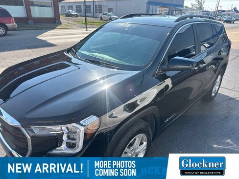 Used 2022 GMC Terrain SLE w/ Driver Convenience Package AWD/4WD image 1