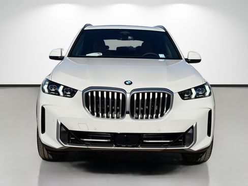 New 2026 BMW X5 xDrive40i w/ Parking Assistance Package image 8
