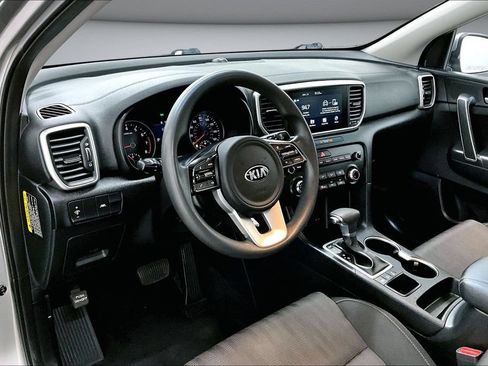 Used 2022 Kia Sportage LX AWD/4WD image 17