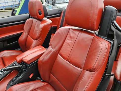 Used 2011 BMW M3 Convertible w/ Convenience Pkg image 12