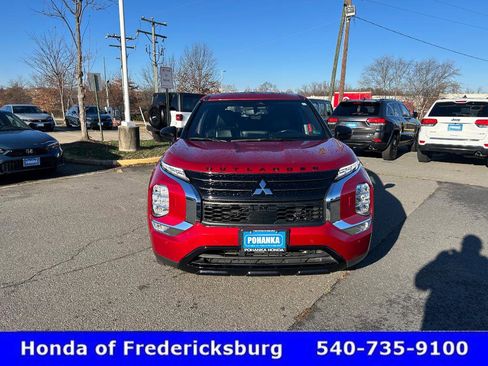 Used 2023 Mitsubishi Outlander SEL Black Edition image 9