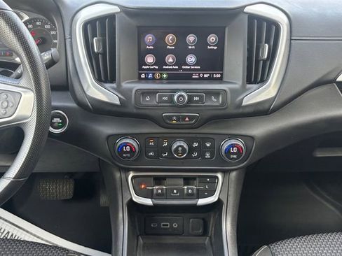 Used 2024 GMC Terrain SLE w/ Driver Convenience Package FWD image 3