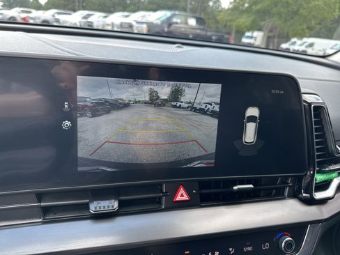 Used 2024 Kia Sportage EX image 29