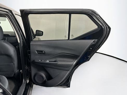 Used 2024 Nissan Kicks S image 27