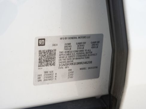 Used 2024 Chevrolet Tahoe RST w/ Luxury Package AWD/4WD image 31