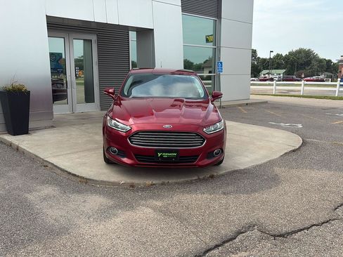 Used 2015 Ford Fusion SE FWD image 8