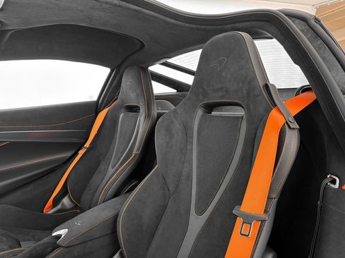 New 2026 McLaren 750S image 15