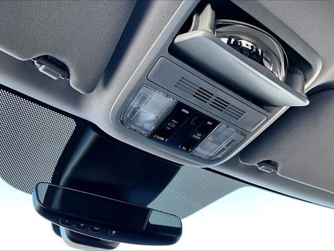 Used 2024 Honda Odyssey EX-L image 35