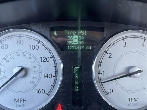 Used 2006 Chrysler 300 C RWD image 50