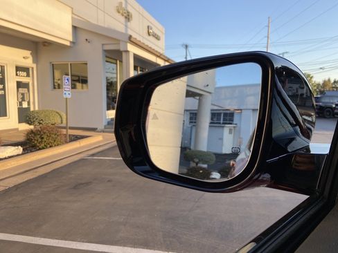 New 2025 Jeep Grand Cherokee L Altitude image 20