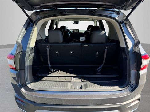 New 2025 Honda Pilot Touring image 8