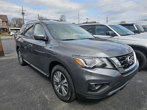 Used 2019 Nissan Pathfinder SL image 3