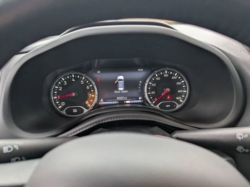 Used 2018 Jeep Renegade Limited w/ UConnect 8.4 Nav Group image 19