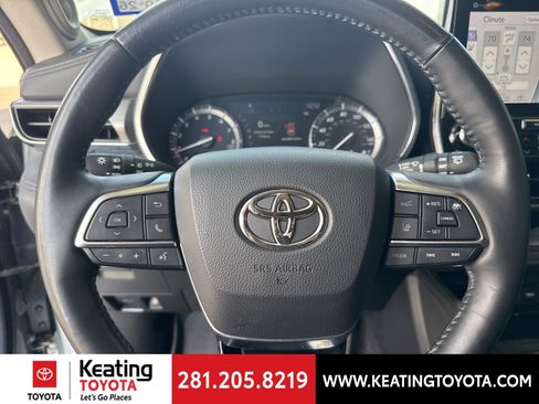 Used 2021 Toyota Highlander Platinum image 14