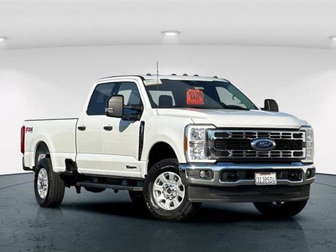 Certified 2024 Ford F250 XLT w/ FX4 Off-Road Package image 2