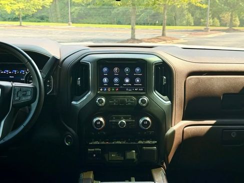 Used 2021 GMC Sierra 2500 Denali w/ Denali Ultimate Package AWD/4WD image 23