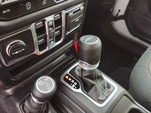 Used 2026 Jeep Gladiator Sport AWD/4WD image 22
