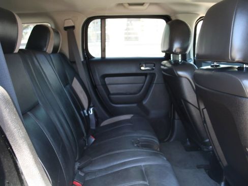 Used 2007 HUMMER H3 w/ Chrome Appearance Package AWD/4WD image 13